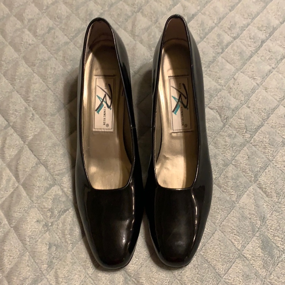 🌼 Ros Hommerson Patent Leather Pumps